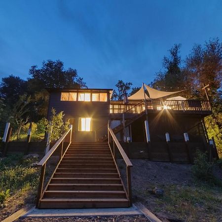 Rivers Breeze Relaxing Riverside Cabin With Private Suite Kayaks Гілдсбурґ Екстер'єр фото