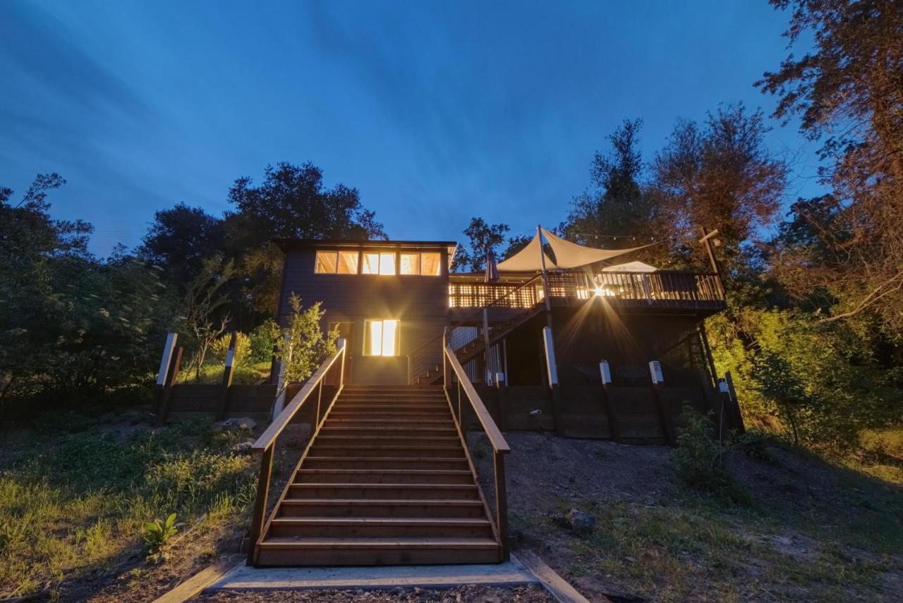 Rivers Breeze Relaxing Riverside Cabin With Private Suite Kayaks Гілдсбурґ Екстер'єр фото